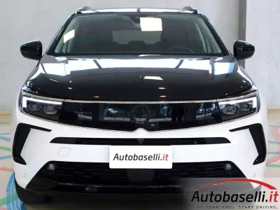 Usata Opel Grandland Electric GSe 200 CV (147 kW) 2024 Bianconero SUV
