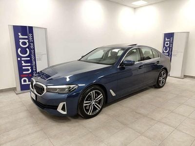 Usata BMW 530 Luxury Line 249 CV (183 kW) 2020 Blu/azzurro Berlina