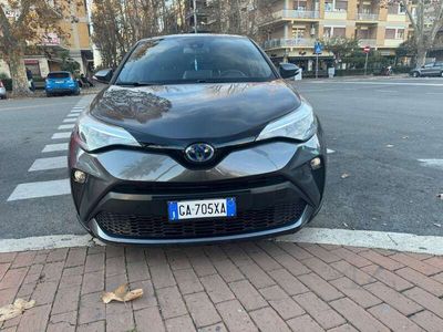 usata Toyota C-HR 1.8h Trend e-cvt