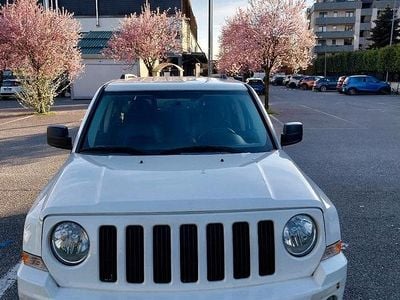 Usata Jeep Patriot Limited 140 CV (102 kW) 2010 Bianco SUV