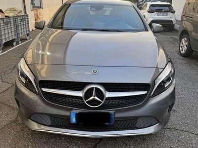 Usata Mercedes A180 109 CV (80 kW) 2018 Grigio Berlina