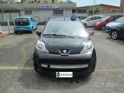 Usata Peugeot 107 Allure 68 CV (50 kW) 2009 Nero metallizzato Utilitaria