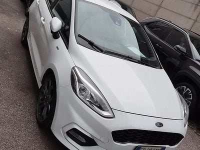 Usata Ford Fiesta ST-Line 85 CV (62 kW) 2018 Bianco Utilitaria