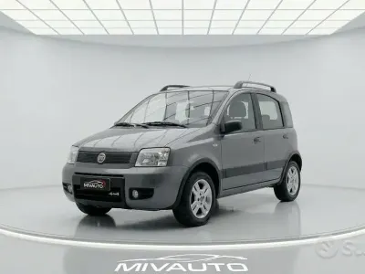 Usata Fiat Panda Climbing 75 CV (55 kW) 2010 Grigio Utilitaria