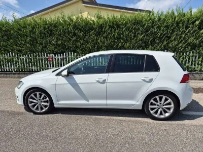 Usata VW Golf VII Comfortline 122 CV (89 kW) 2013 Bianco Berlina