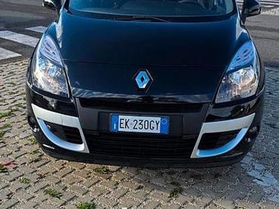 Usata Renault Scénic III Luxe 131 CV (96 kW) 2011 Nero Monovolume