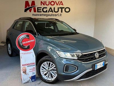 Usata VW T-Roc Life 116 CV (85 kW) 2023 Blu SUV