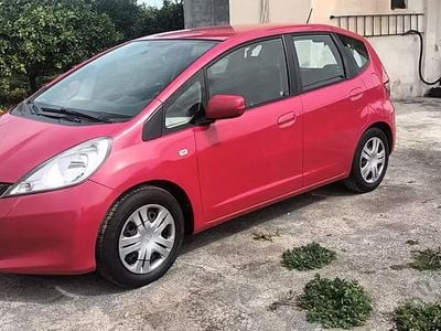 Usata Honda Jazz Trend 90 CV (66 kW) 2011 Rosso Utilitaria