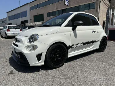 Usata Abarth 595 Turismo 165 CV (121 kW) 2022 Bianco Berlina