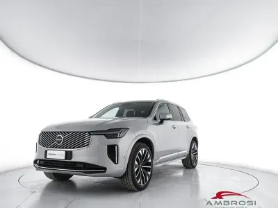 Usata Volvo XC90 Plus 250 CV (183 kW) 2025 Argento SUV