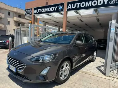 Usata Ford Focus Business Edition 120 CV (88 kW) 2020 Grigio scuro met. Station wagon