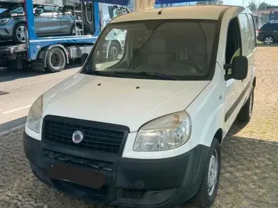 Usata Fiat Doblò 75 CV (55 kW) 2009 Bianco Monovolume