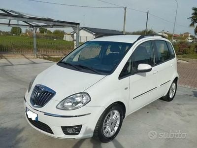 Usata Lancia Musa 90 CV (66 kW) 2011 Bianco Monovolume