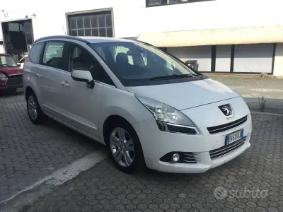 Usata Peugeot 5008 Allure 115 CV (84 kW) 2014 Bianco Monovolume