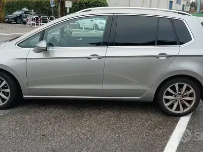 Usata VW Golf Sportsvan 110 CV (80 kW) 2015 Grigio Monovolume