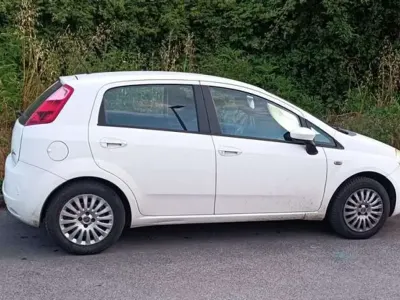 Usata Fiat Grande Punto Active 77 CV (56 kW) 2007 Bianco Utilitaria