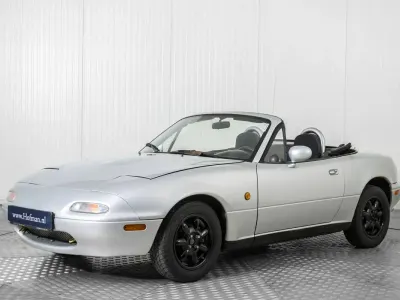 Usata Mazda MX5 90 CV (66 kW) 1995 Grigio Cabrio