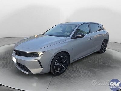 Usata Opel Astra Elegance 131 CV (96 kW) 2023 Argento Berlina