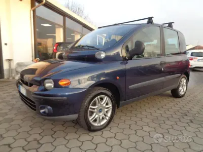 Usata Fiat Multipla 110 CV (80 kW) 2003 Bluazzurro Monovolume