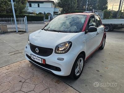 Usata Smart ForFour 71 CV (52 kW) 2019 Bianco Utilitaria