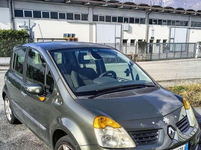 Grigio Usata 2005 Renault Modus Privilege Monovolume | 2300 € (Buon prezzo)