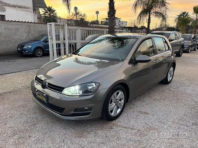 Usata VW Golf VII Highline 105 CV (77 kW) 2013 Grigio Berlina
