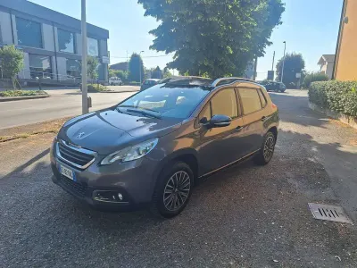 Usata Peugeot 2008 Active 68 CV (50 kW) 2015 Grigio SUV