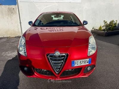 Usata Alfa Romeo Giulietta Exclusive 106 CV (77 kW) 2016 Rosso Utilitaria
