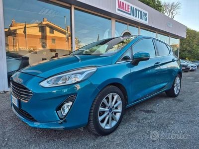 Usata Ford Fiesta Titanium 85 CV (62 kW) 2017 Blu Utilitaria