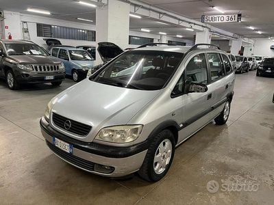 Usata Opel Zafira 125 CV (91 kW) 2002 Grigio Monovolume