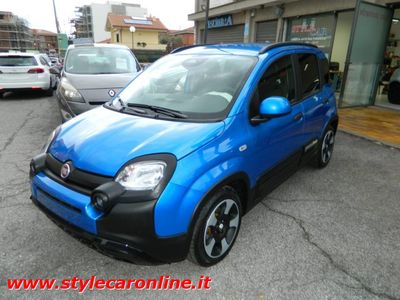 Usata Fiat Panda S 70 CV (51 kW) 2024 Giallo pastello Utilitaria