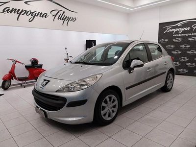 Usata Peugeot 207 70 CV (51 kW) 2009 Argento Berlina
