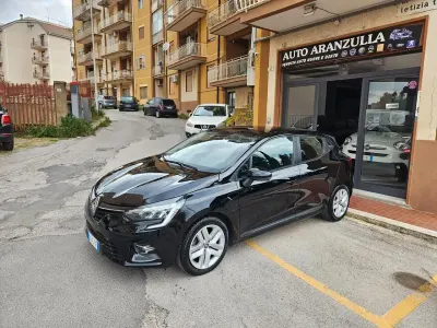 Usata Renault Clio V 100 CV (73 kW) 2022 Nero Berlina