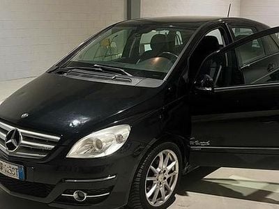 Usata Mercedes B200 140 CV (102 kW) 2008 Nero Monovolume