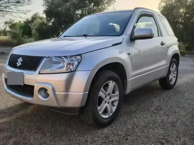 Usata Suzuki Grand Vitara 129 CV (94 kW) 2010 Grigio SUV