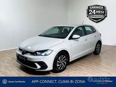 Begagnad VW Polo Life 95 HK (69 kW) 2023 Grå Halvkombi