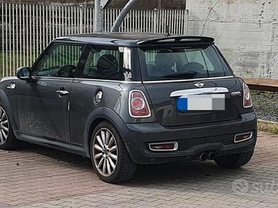 Usata Mini Cooper S 184 CV (135 kW) 2010 Grigio Utilitaria