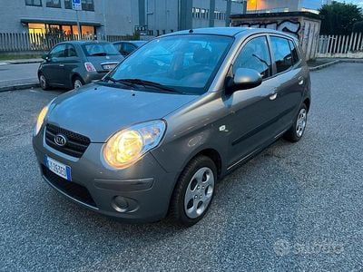Usata Kia Picanto LX 62 CV (45 kW) 2009 Grigio Utilitaria