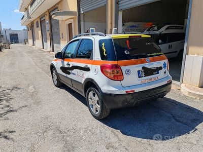 Usata Fiat Sedici 120 CV (88 kW) 2008 Bianco SUV