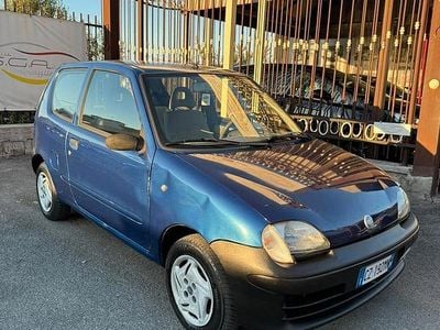 Usata Fiat 600 40 CV (29 kW) 2006 Blu Utilitaria