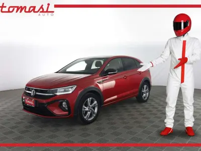 Usata VW Taigo R-line 110 CV (80 kW) 2024 Kings red con tetto nero paste SUV