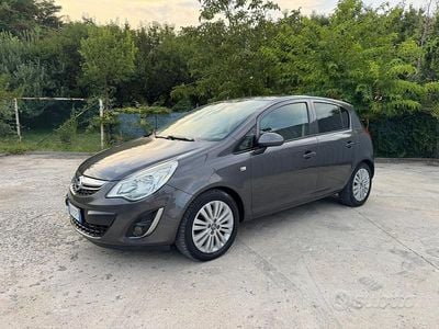 Grigio Usata 2011 Opel Corsa Berlina | 3500 € (Buon prezzo)