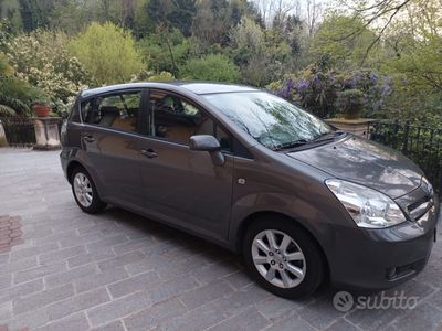 usata Toyota Verso corola7 posti del 2006