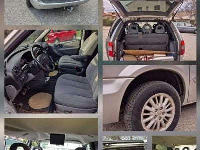 Usata Chrysler Voyager 150 CV (110 kW) 2008 Grigio Monovolume