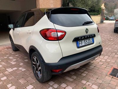 Usata Renault Captur Intens 90 CV (66 kW) 2016 Bianco SUV