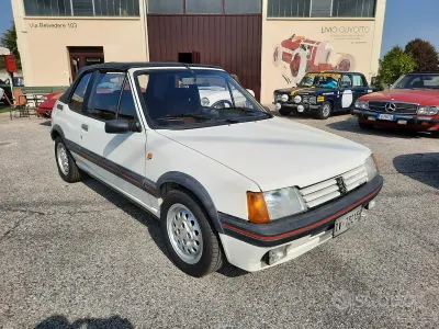 Usata Peugeot 205 113 CV (83 kW) 1988 Bianco Cabrio