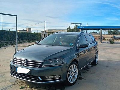 Usata VW Passat 140 CV (102 kW) 2013 Grigio Station wagon