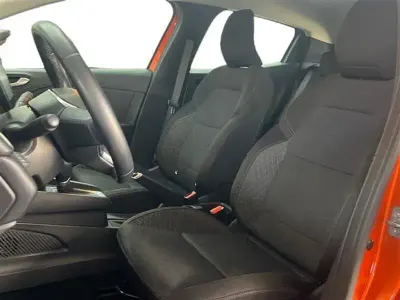 Usata Renault Clio Equilibre 145 CV (106 kW) 2023 Arancione Utilitaria