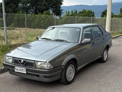 Usata Alfa Romeo 75 148 CV (108 kW) 1991 Berlina
