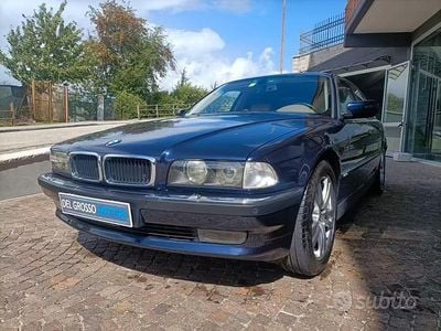 Begagnad BMW 735 235 HK (172 kW) 1997 Blå Sedan